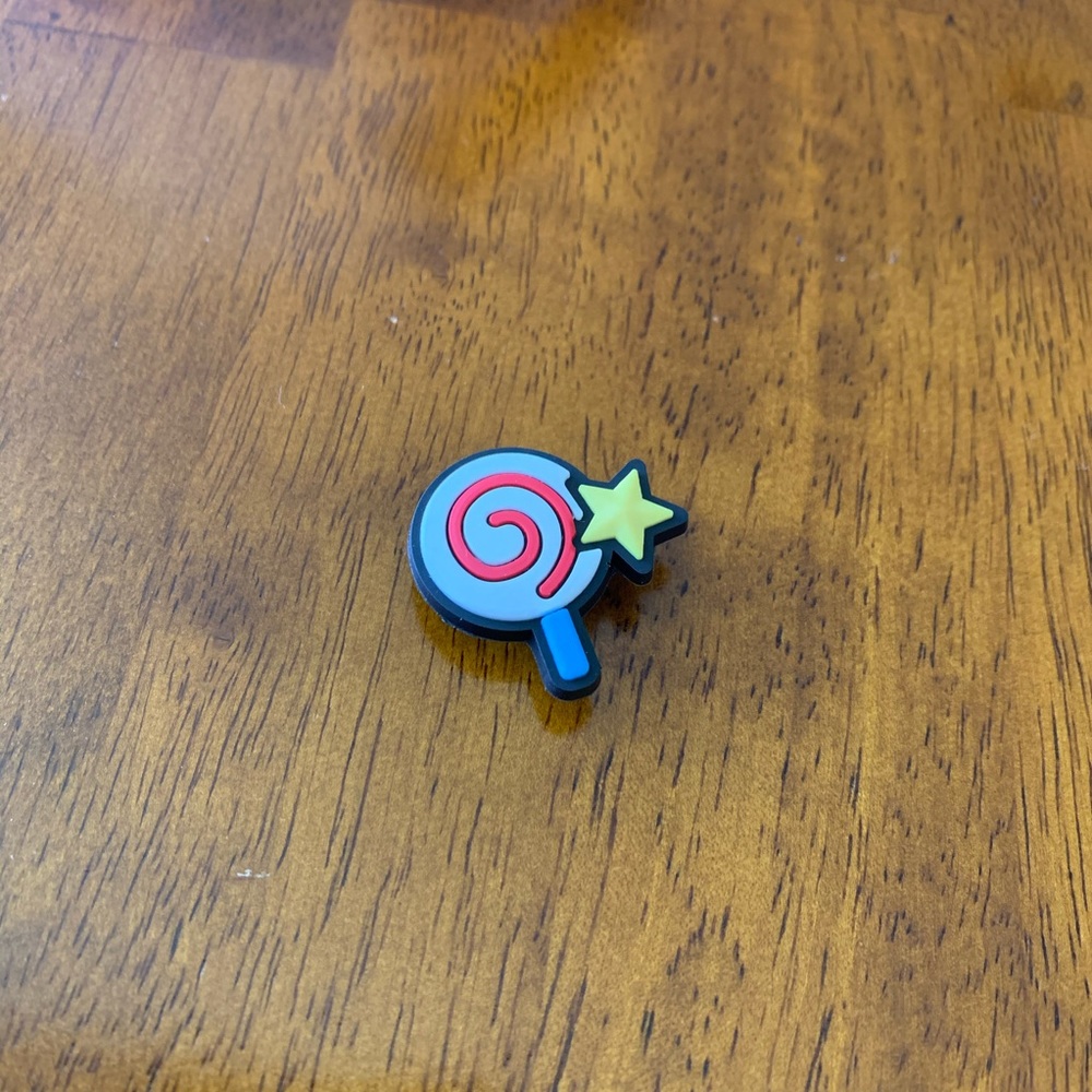 “Jibbitz” Crocs Shoe Charm: Hypnosis